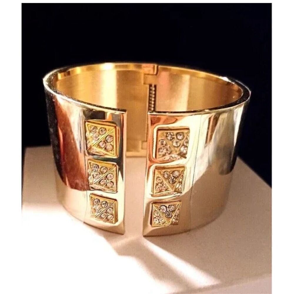 VS vintage htf pyramid stud pave circle thick statement bracelet chain cuff